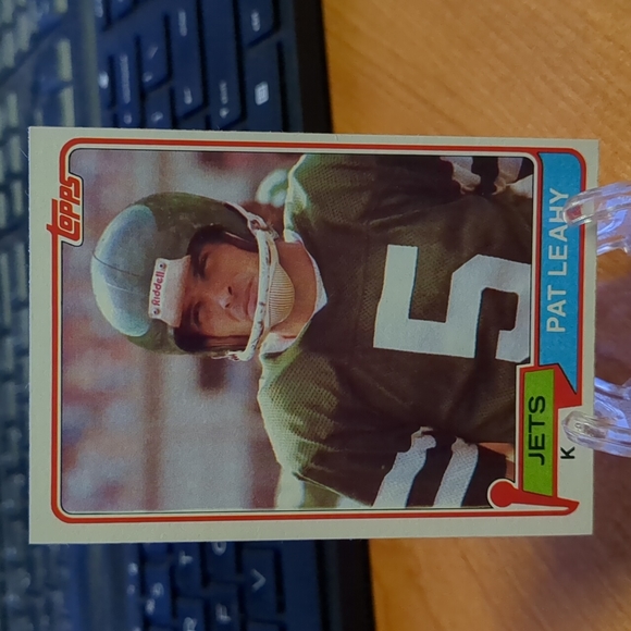 Lot - 1981 Topps + (2) 2021 Panini Prizm Football - Set #3 - Picture 11 of 14
